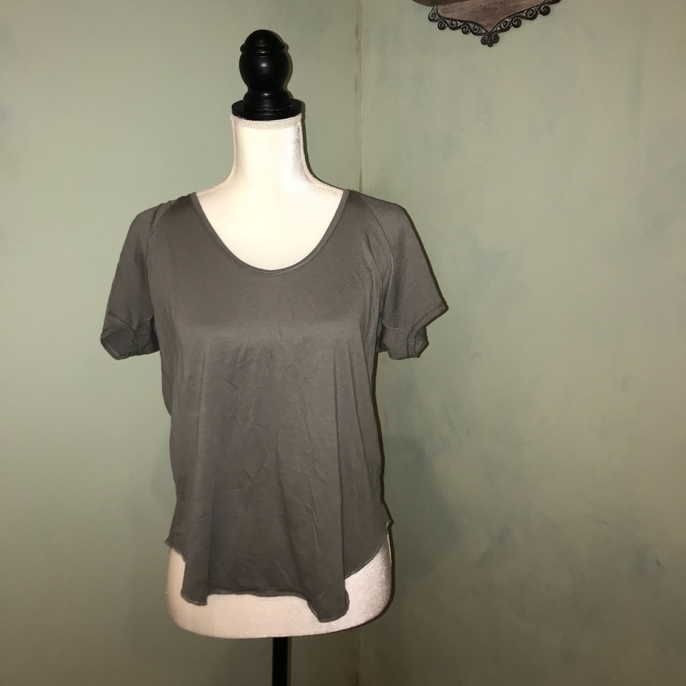 3/$50 🎉 Super Soft Wilfred Gray T Shirt ☺️